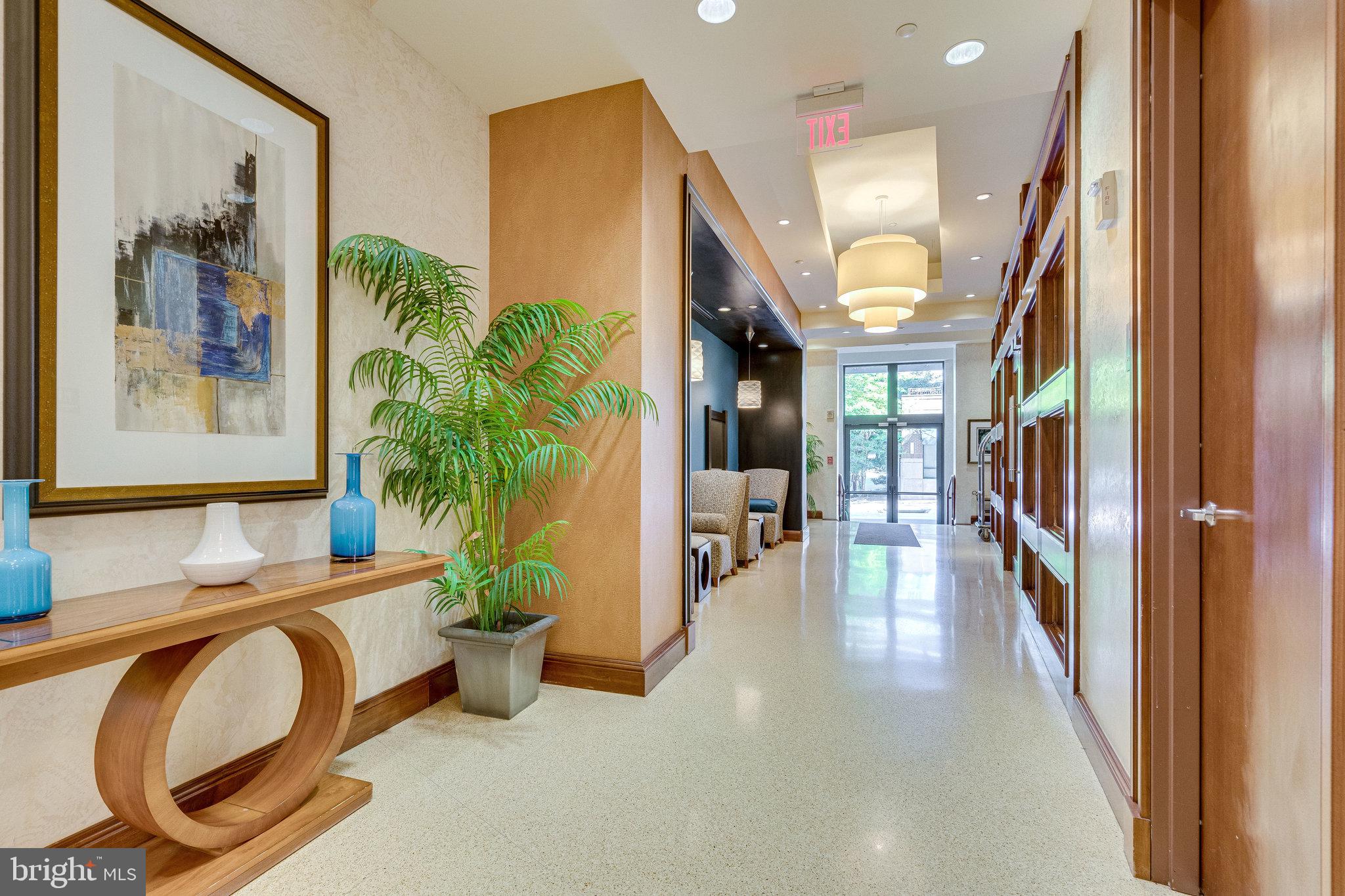 2720 S Arlington Mill DRIVE Unit: 208
