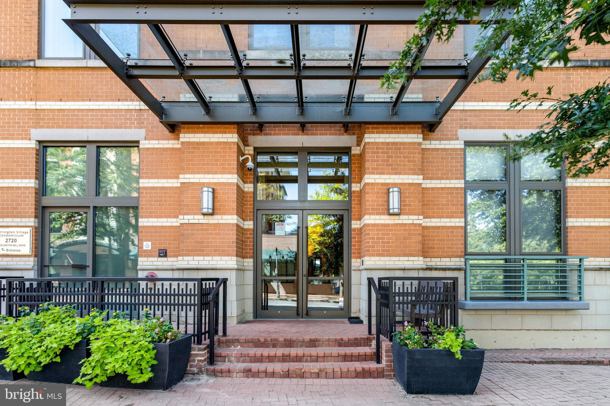 2720 S Arlington Mill DRIVE Unit: 208