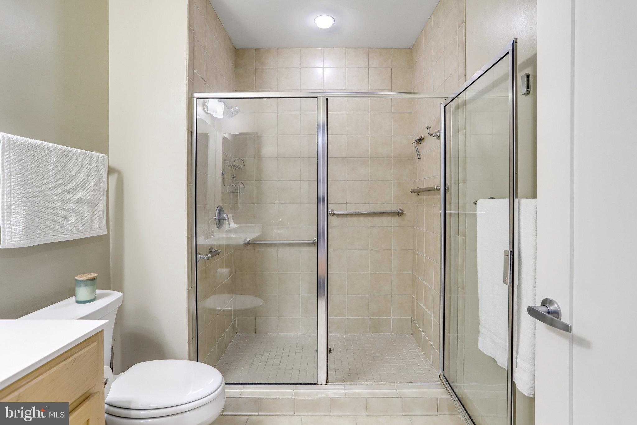 2720 S Arlington Mill DRIVE Unit: 208