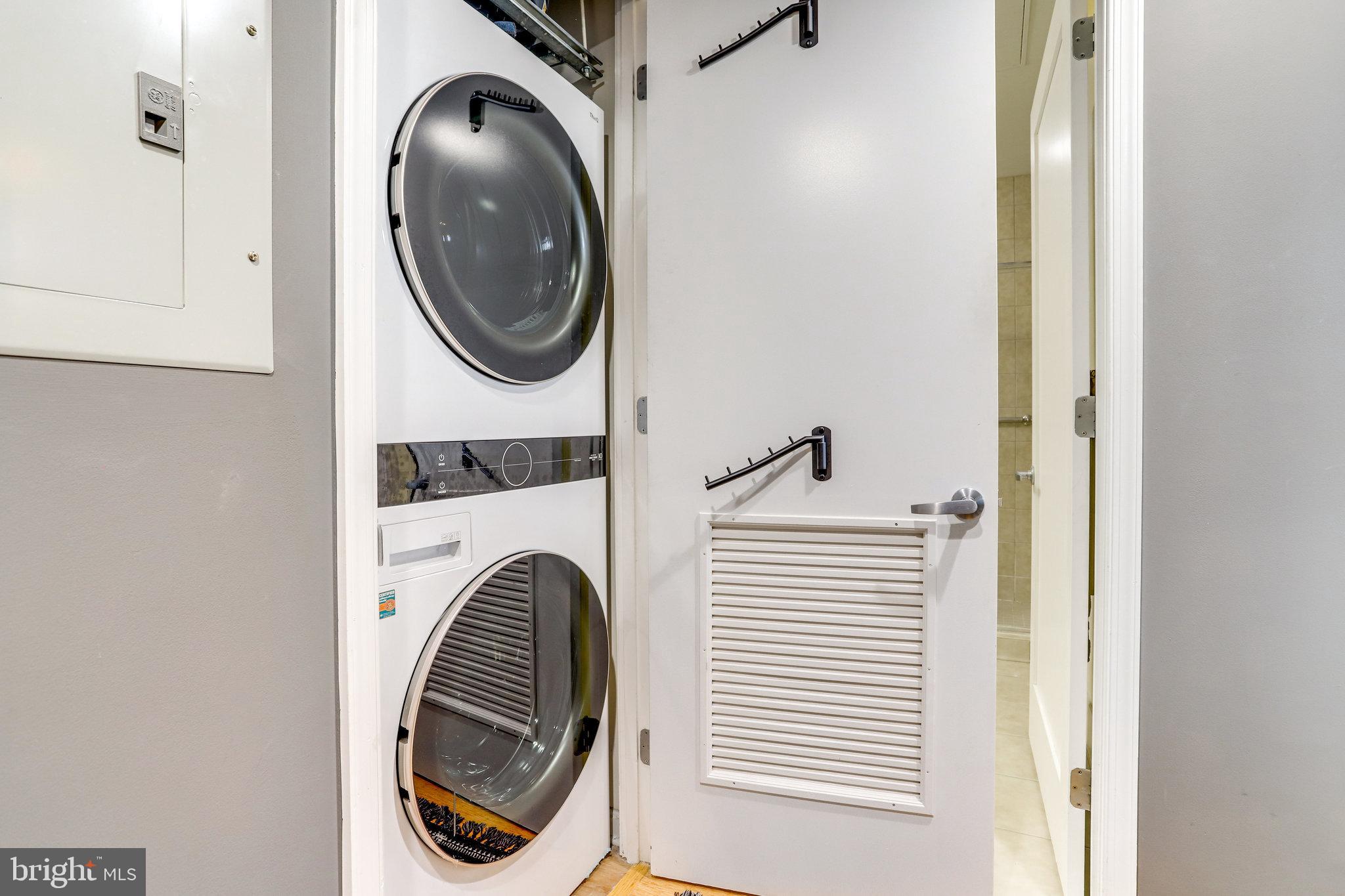 2720 S Arlington Mill DRIVE Unit: 208