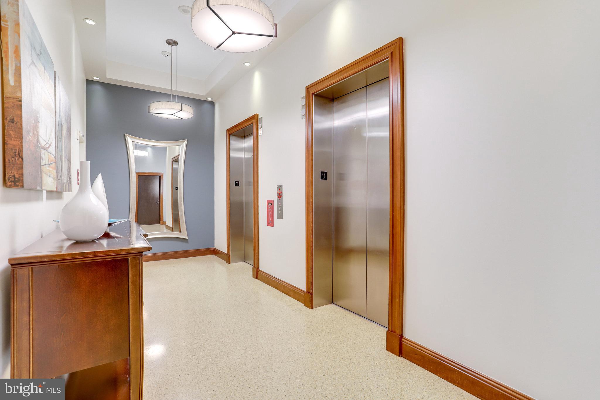 2720 S Arlington Mill DRIVE Unit: 208
