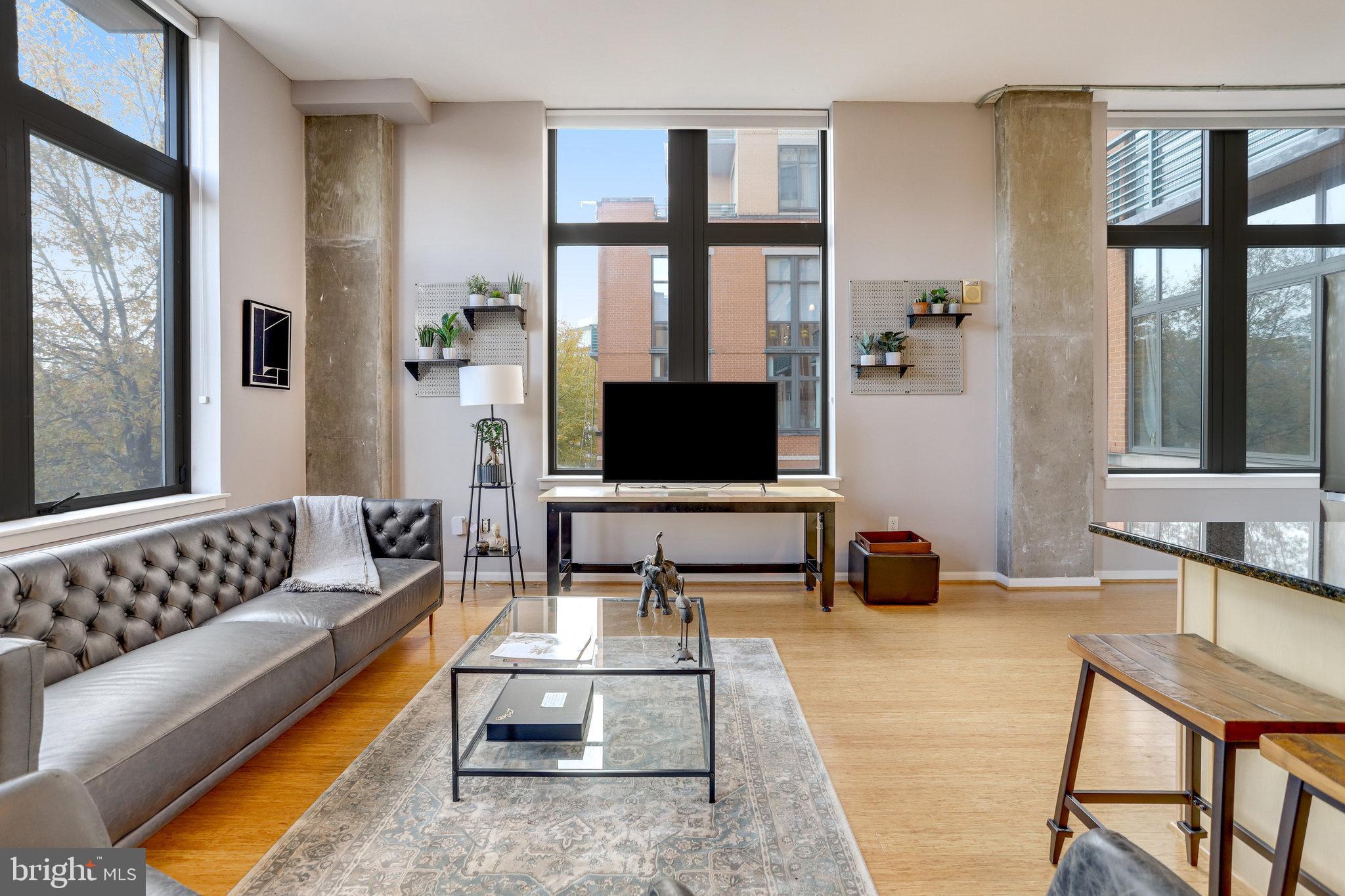 2720 S Arlington Mill DRIVE Unit: 208