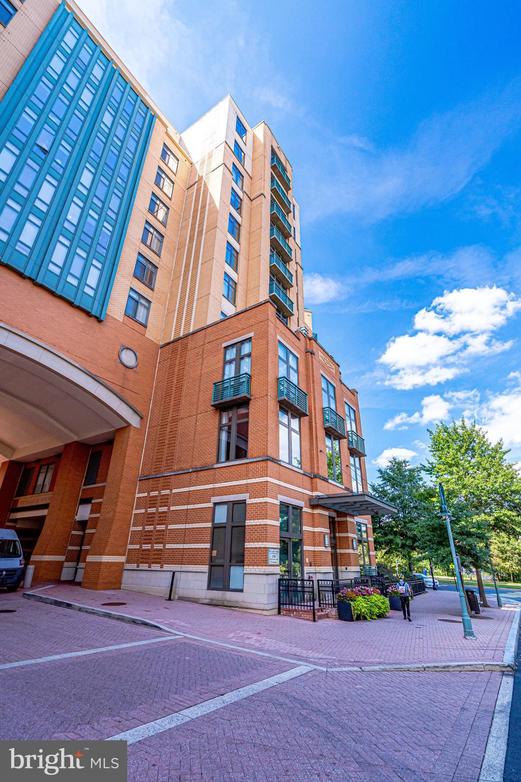 2720 S Arlington Mill DRIVE Unit: 208