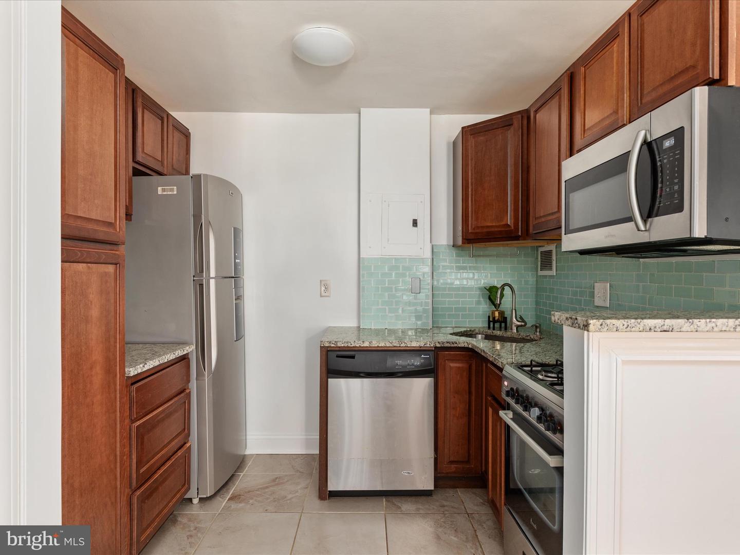 1021 Arlington BOULEVARD Unit: 506