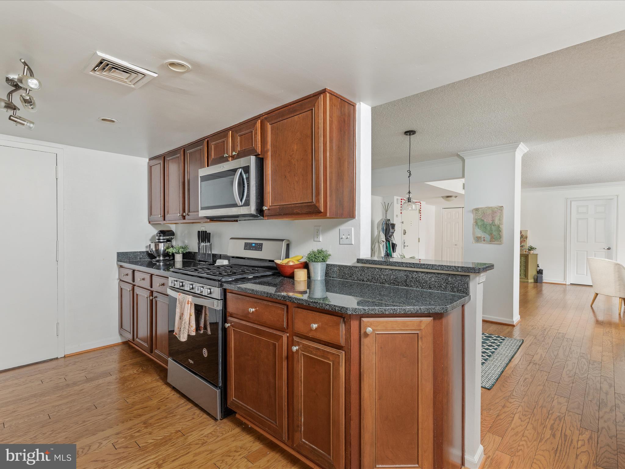 1515 S Arlington Ridge ROAD Unit: 203