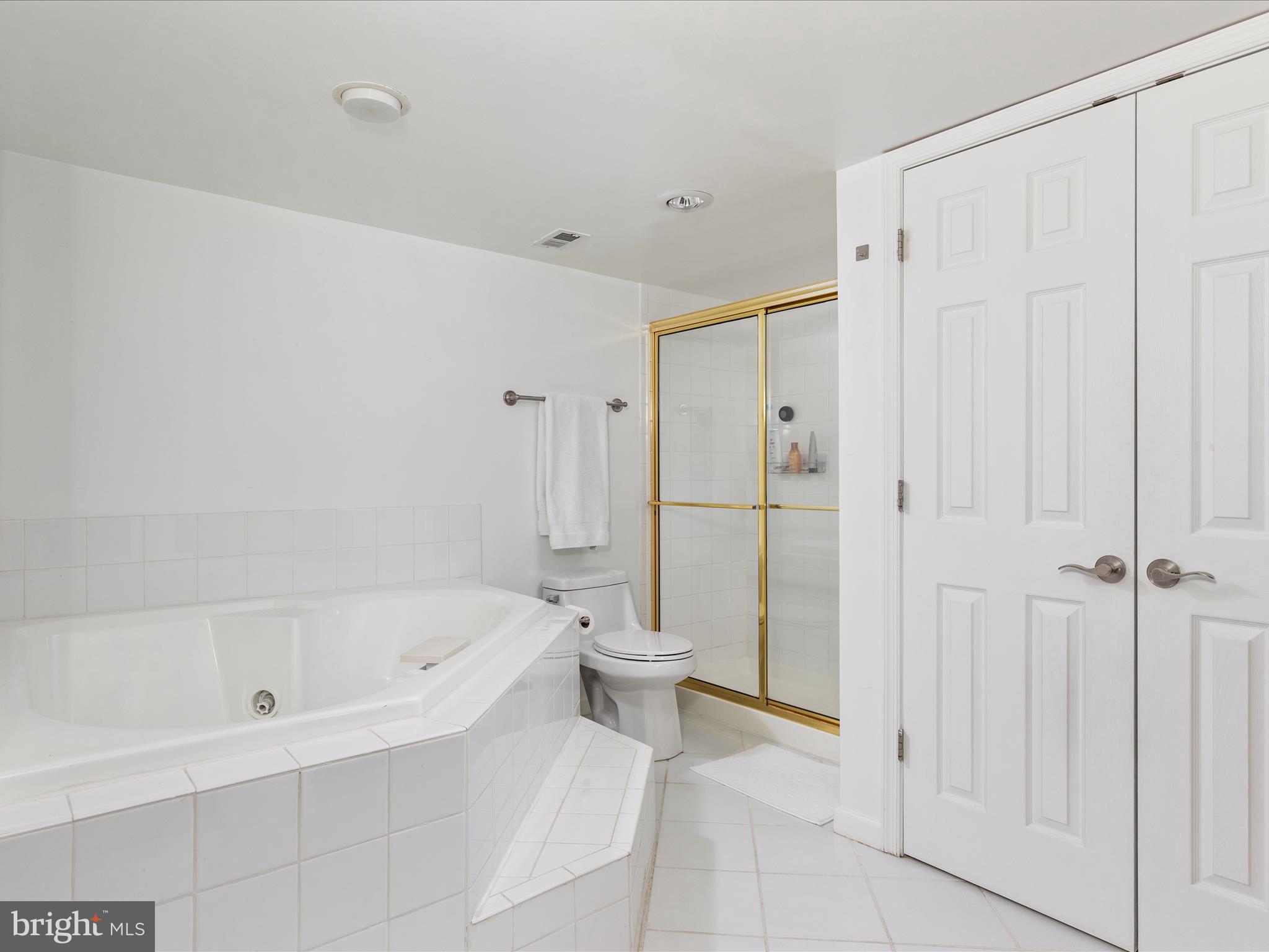 1515 S Arlington Ridge ROAD Unit: 203