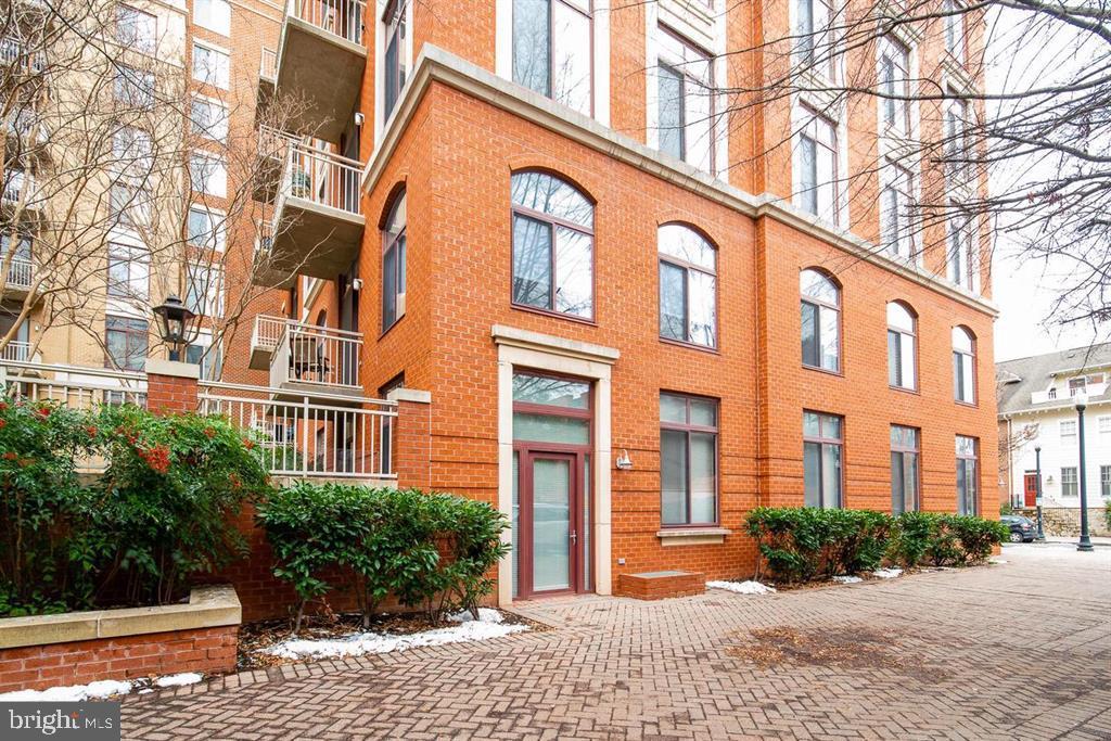 1201 N Garfield St #117