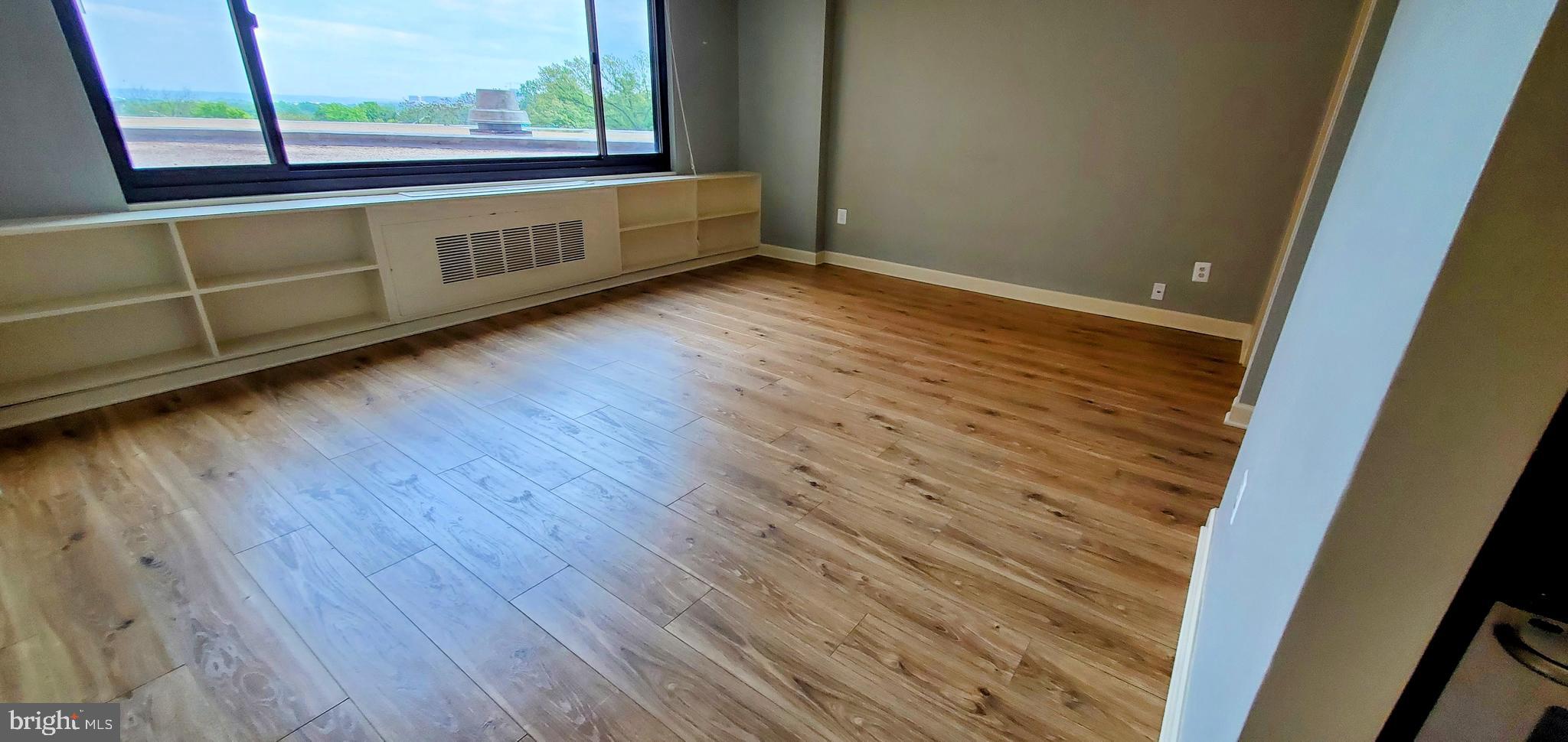 1011 Blvd #438