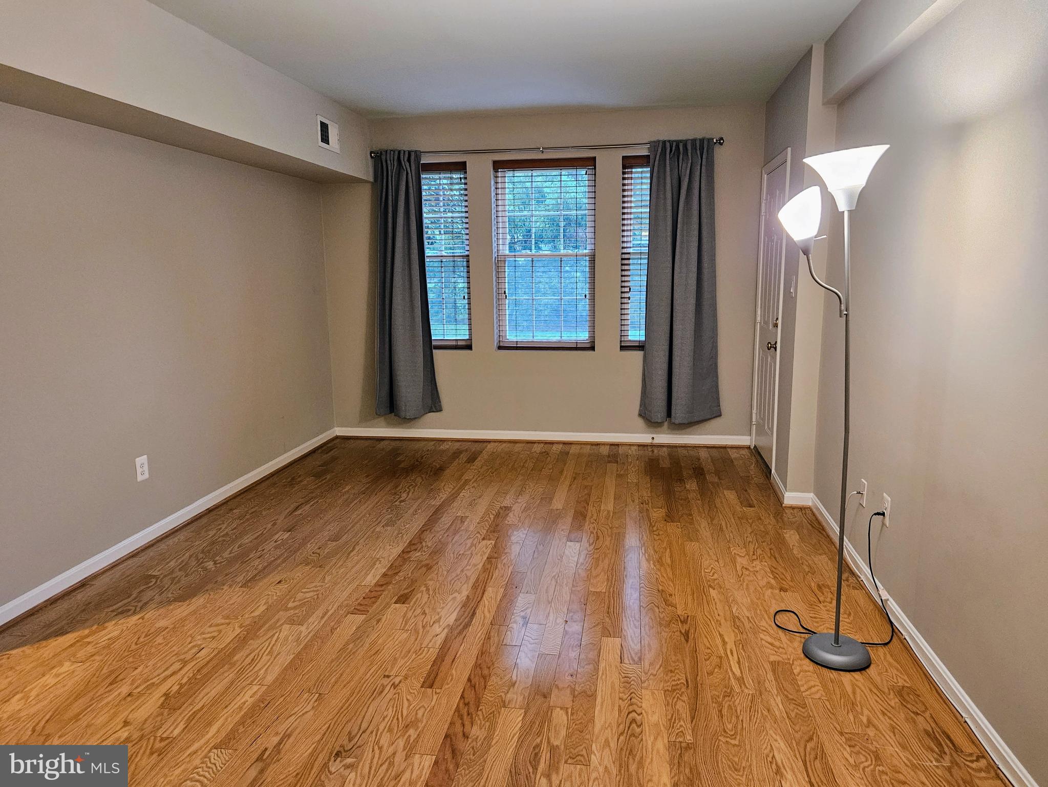 1735 N Troy St #8-413
