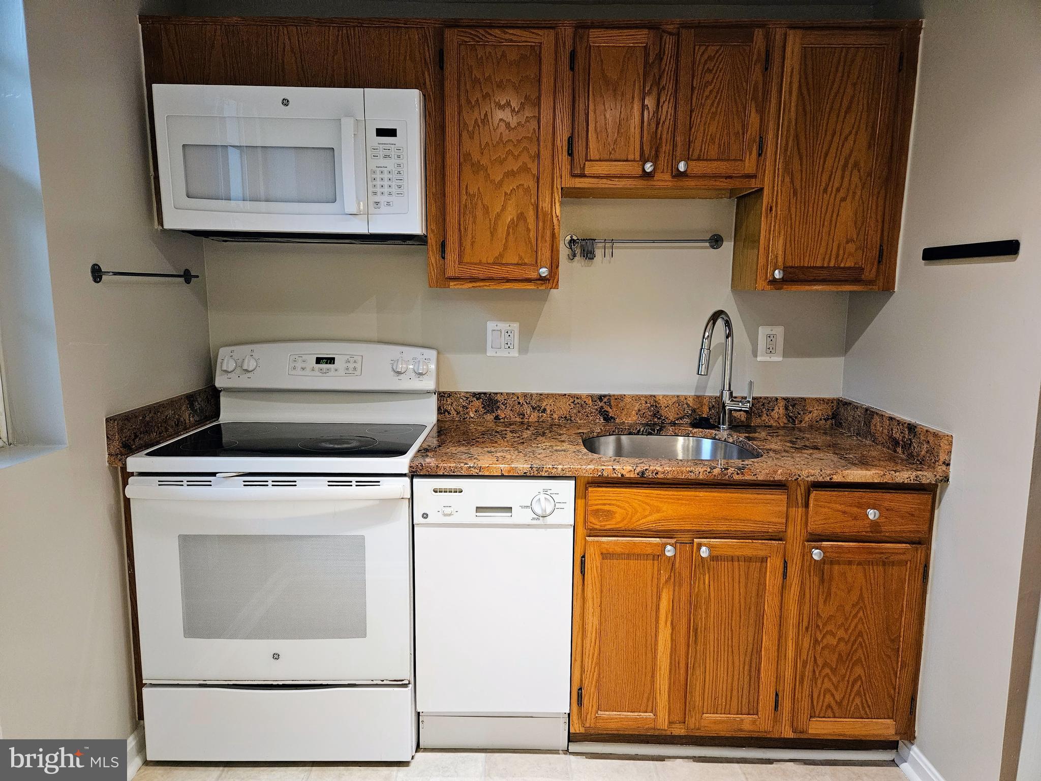 1735 N Troy St #8-413