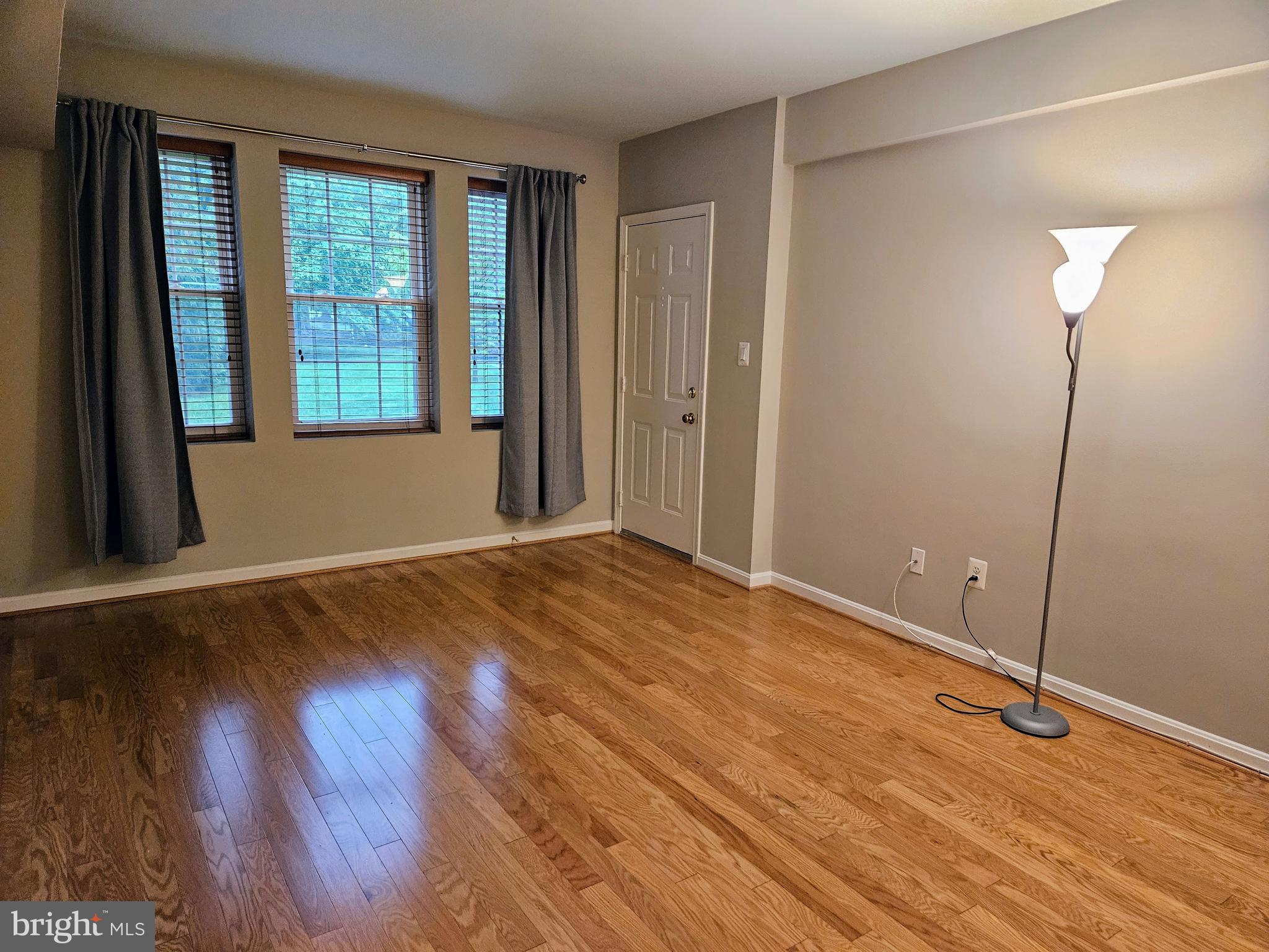 1735 N Troy St #8-413