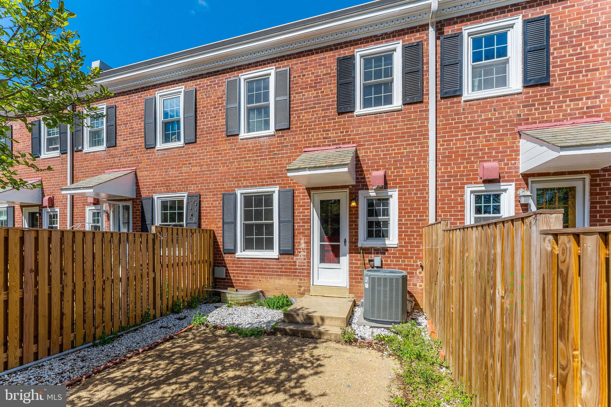 3483 S Utah St