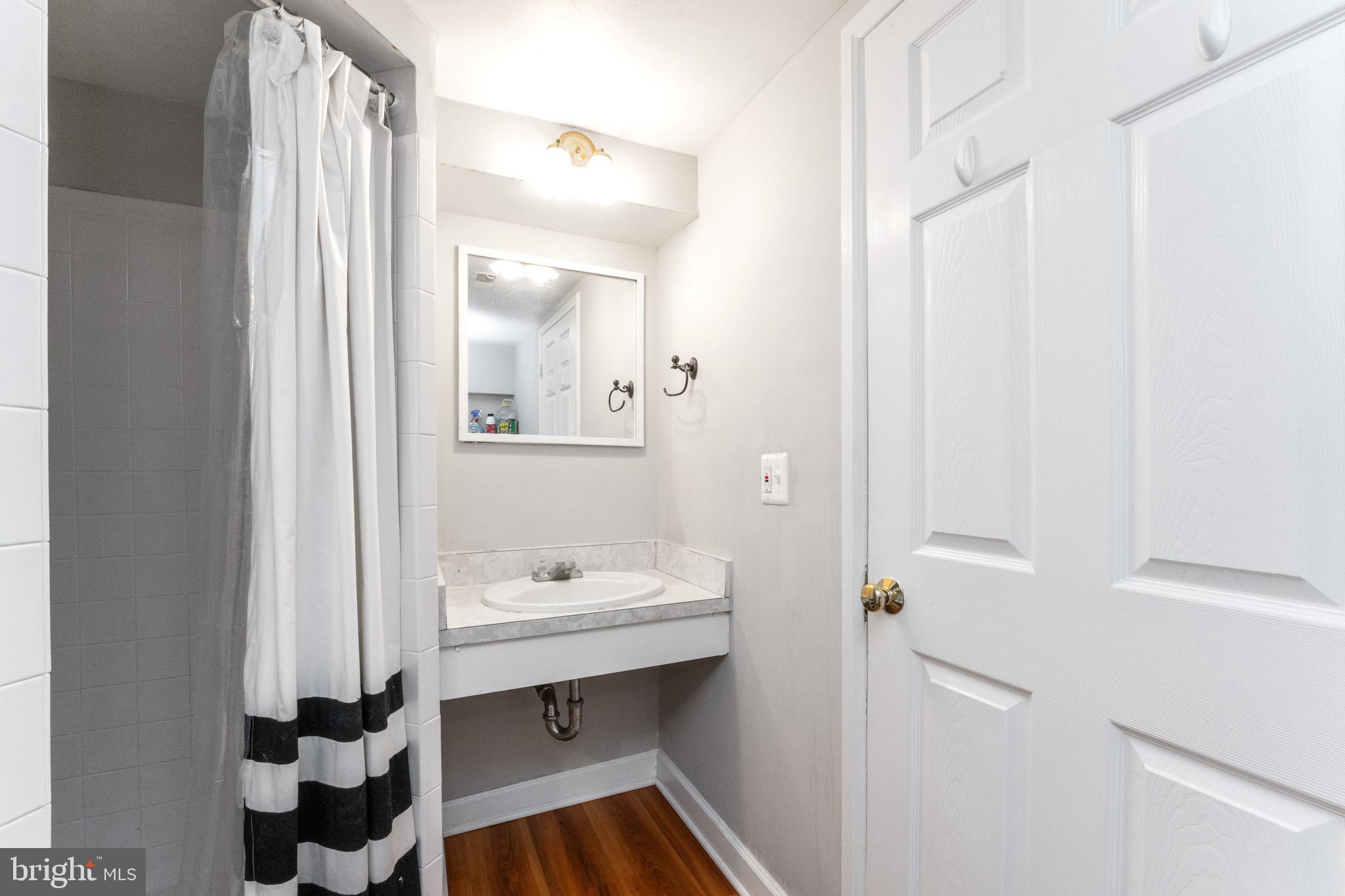 3483 S Utah St