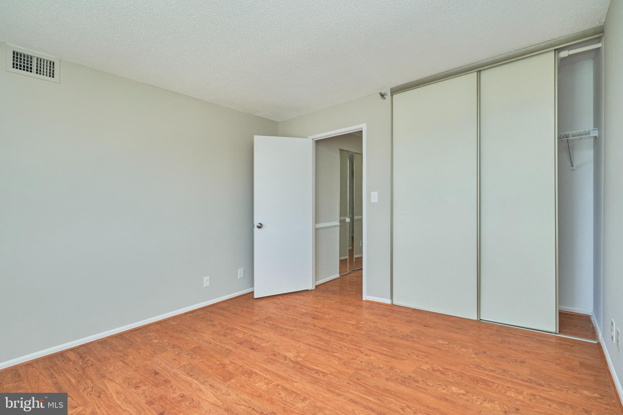 900 N STAFFORD ST #1219