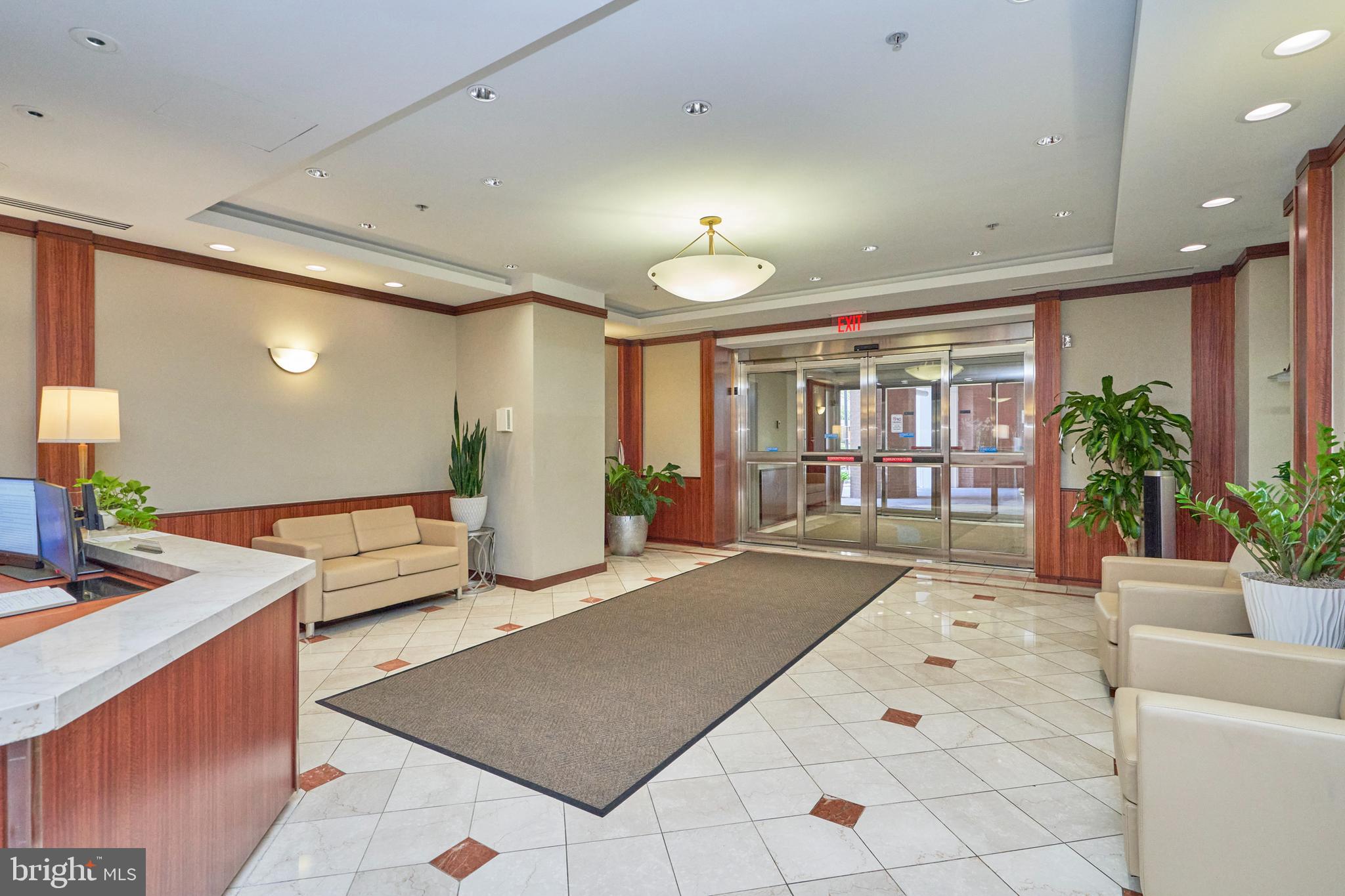 900 N STAFFORD ST #1219