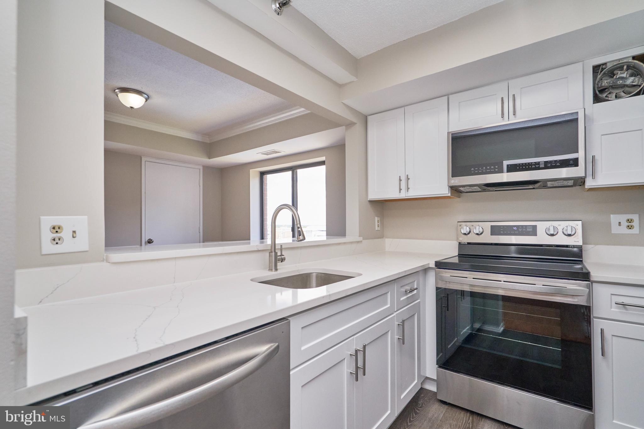 900 N STAFFORD ST #1219