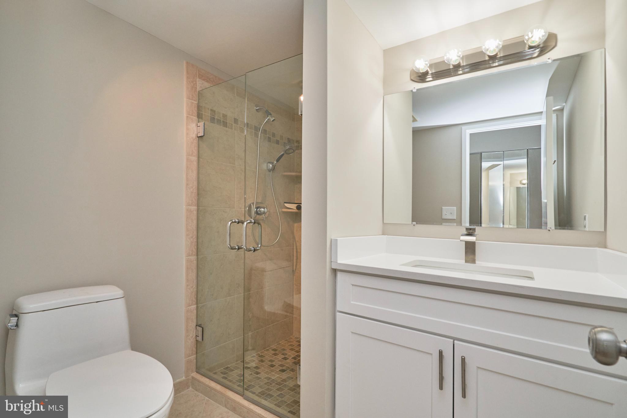 900 N STAFFORD ST #1219