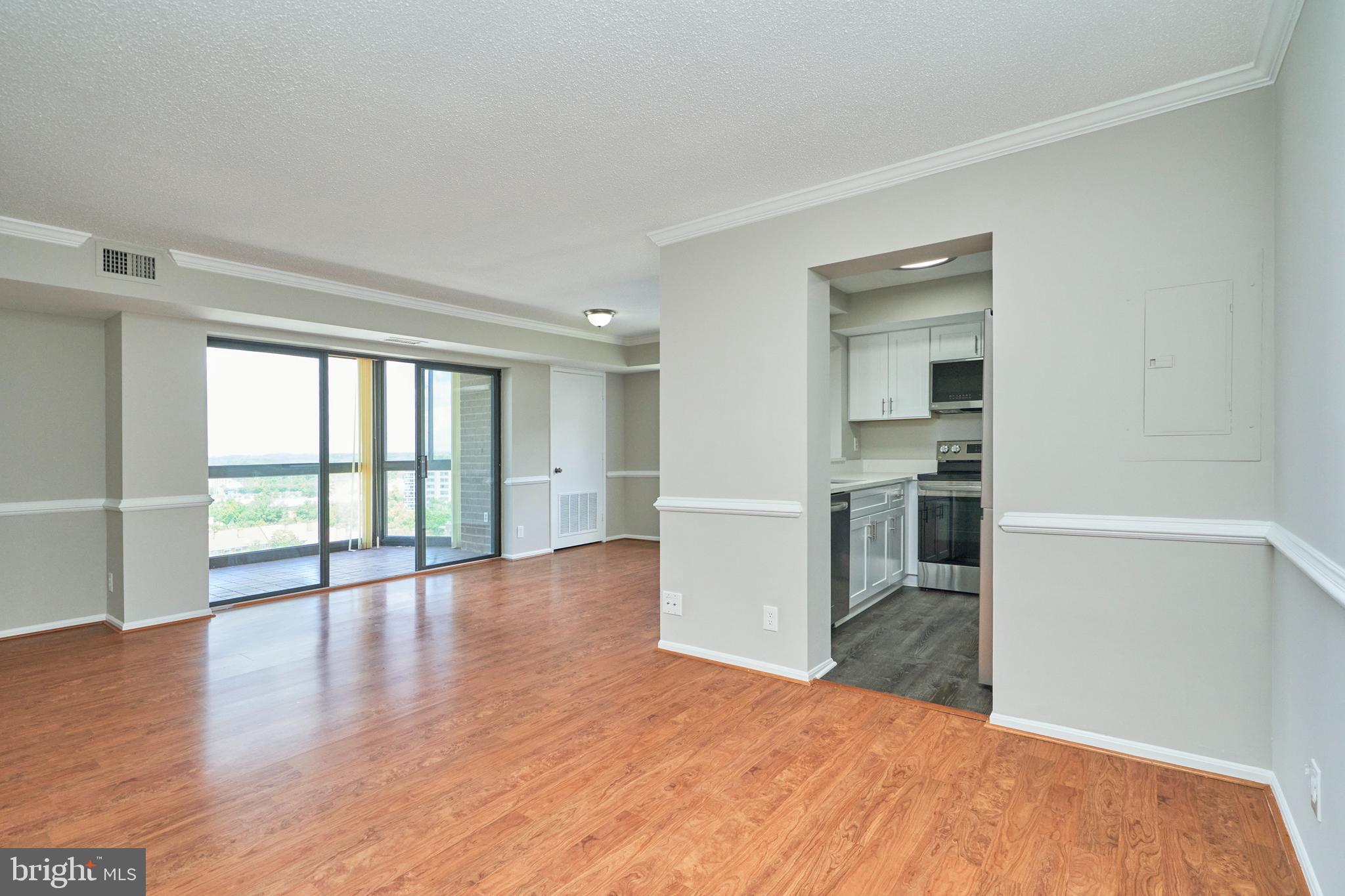 900 N STAFFORD ST #1219