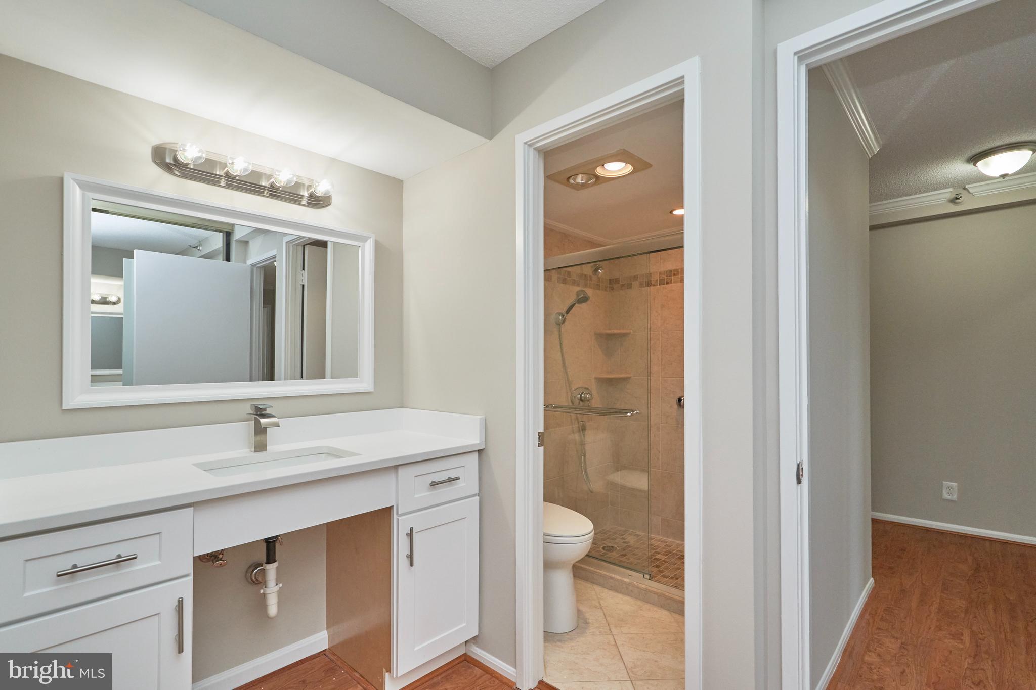 900 N STAFFORD ST #1219