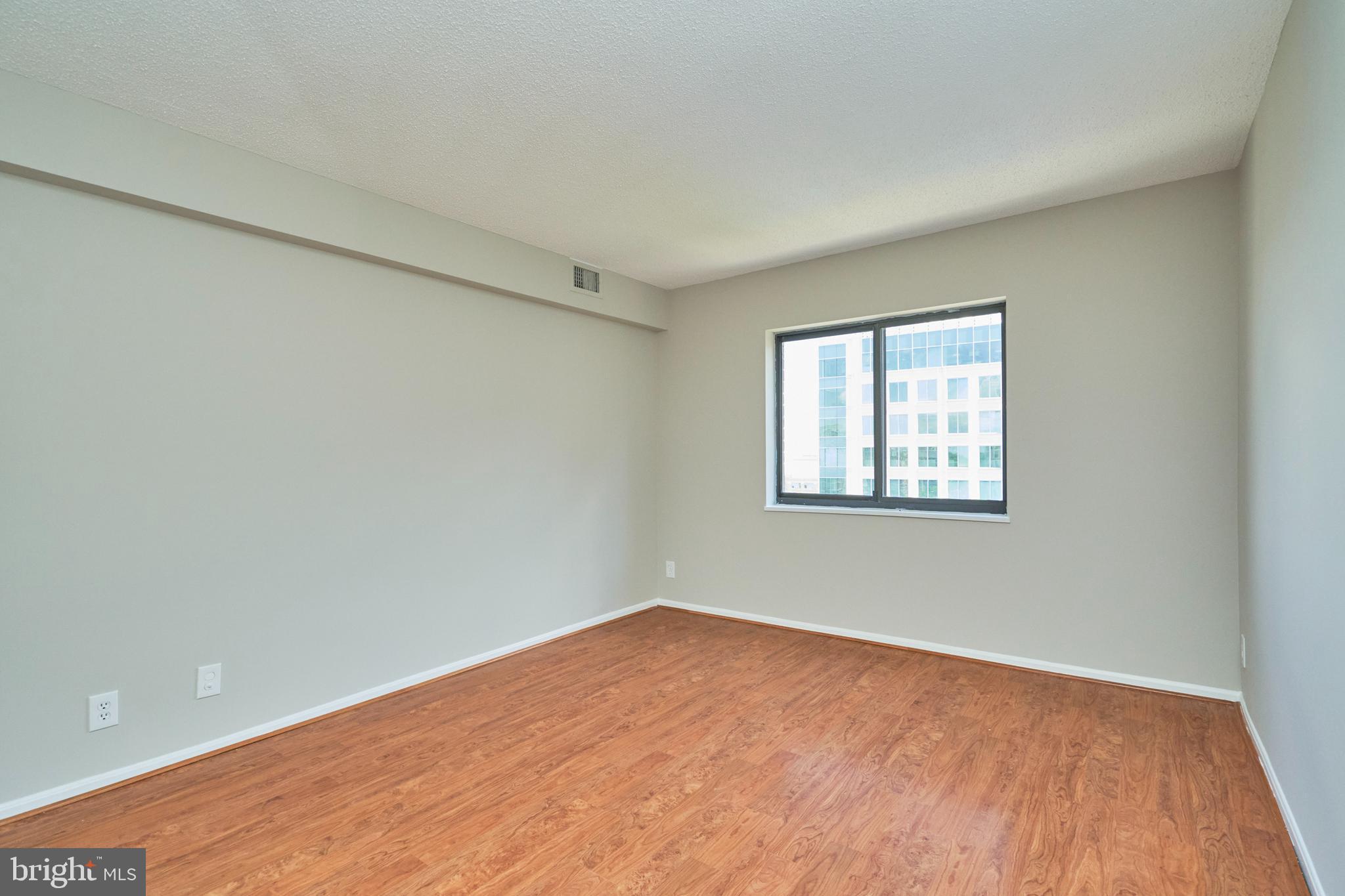 900 N STAFFORD ST #1219