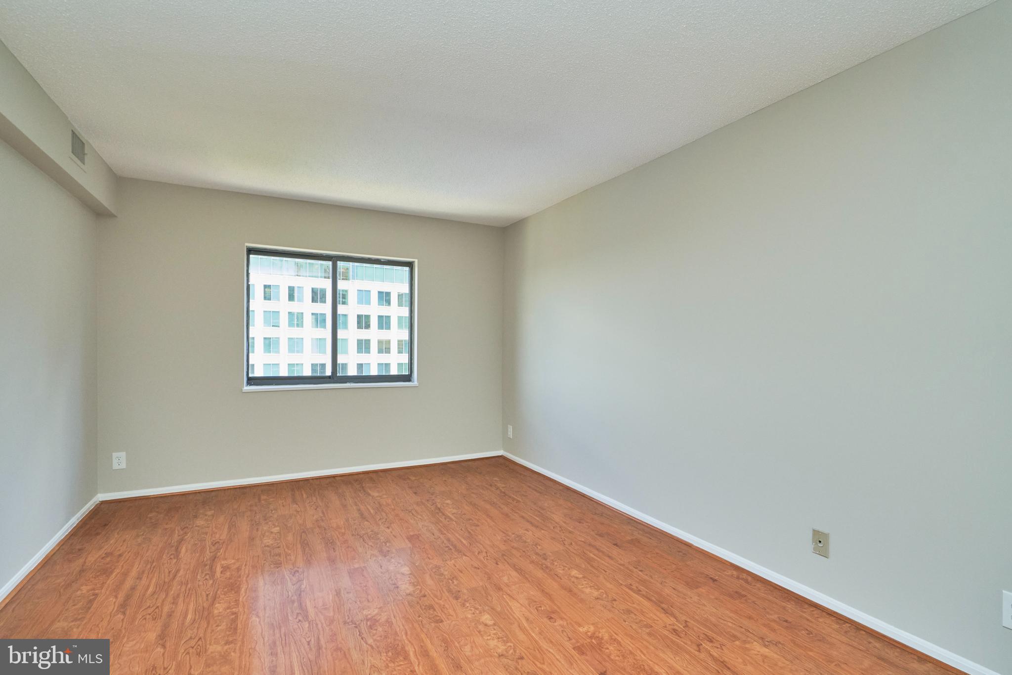 900 N STAFFORD ST #1219