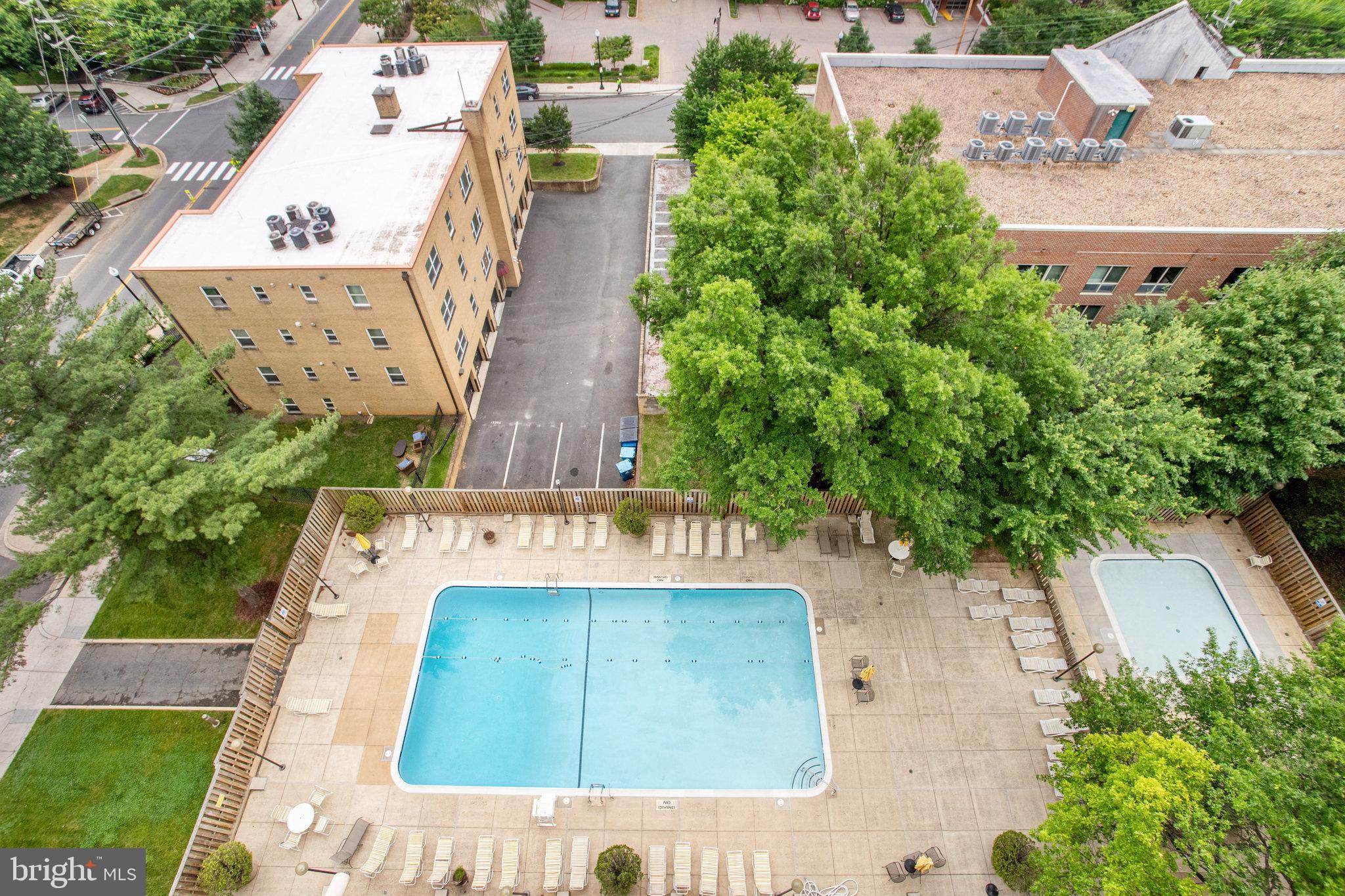4141 N HENDERSON RD #1008