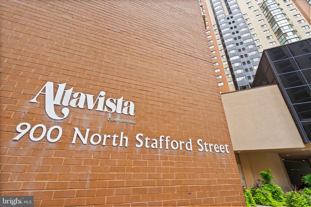 900 N STAFFORD ST #1618