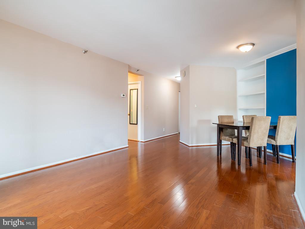 900 N STAFFORD ST #1618