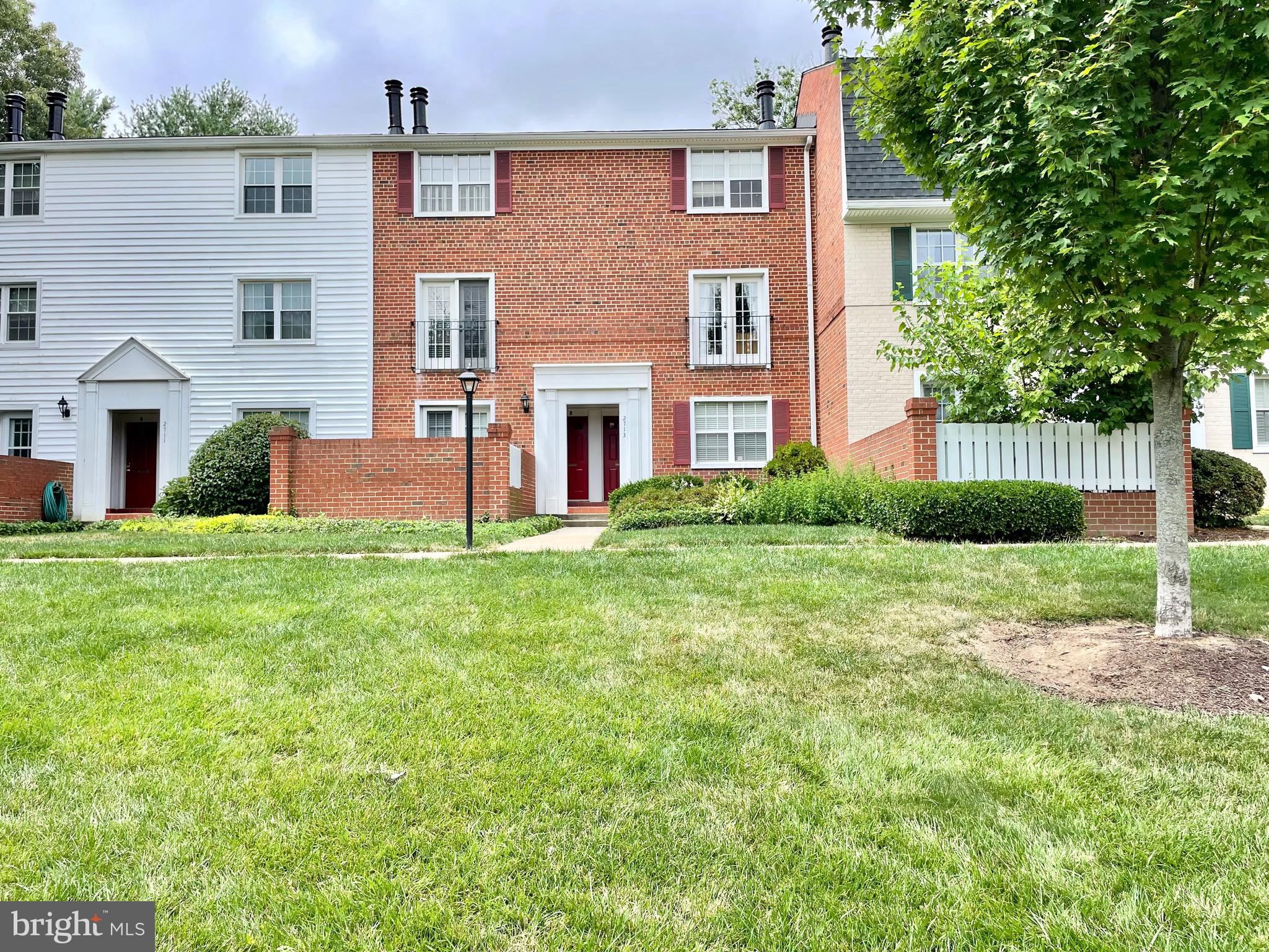 2713 S WALTER REED DR #B