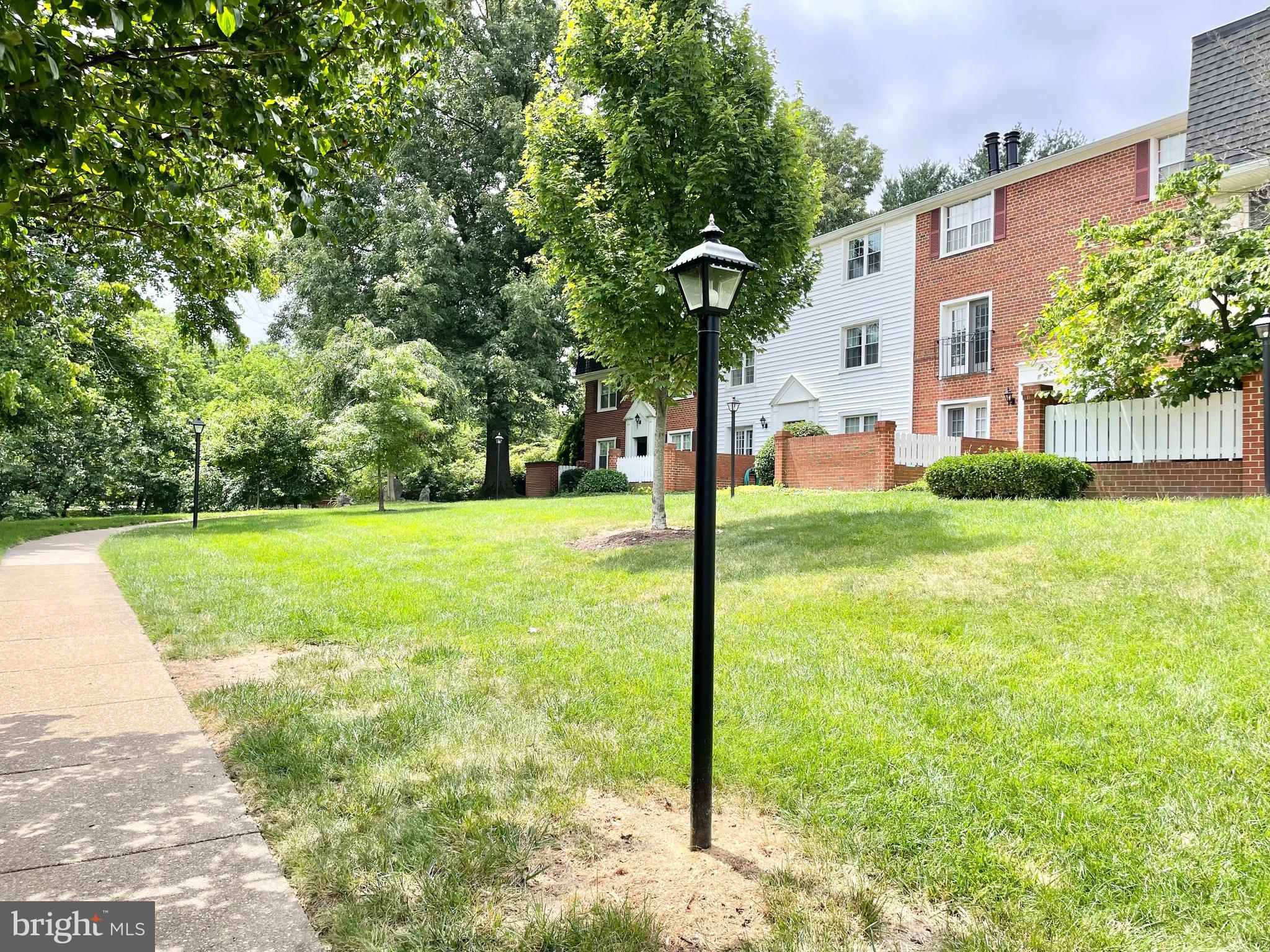 2713 S WALTER REED DR #B