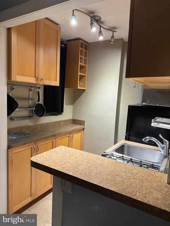 1021 ARLINGTON BOULEVARD #810