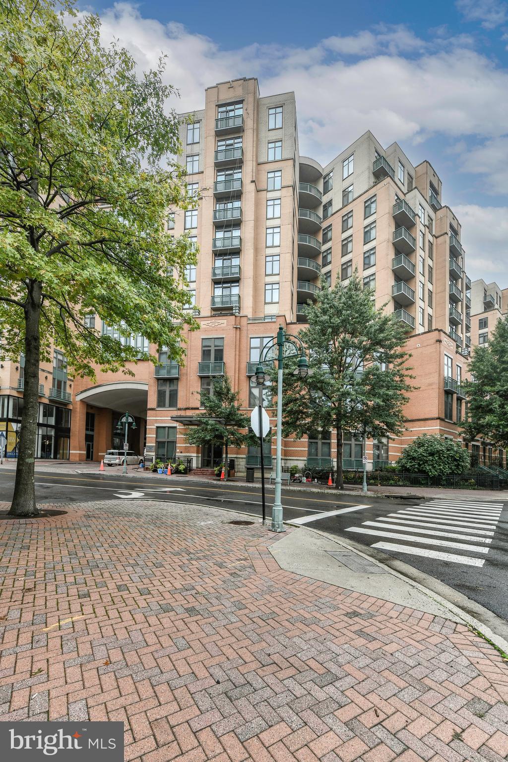 2720 S Arlington Mill Dr #309
