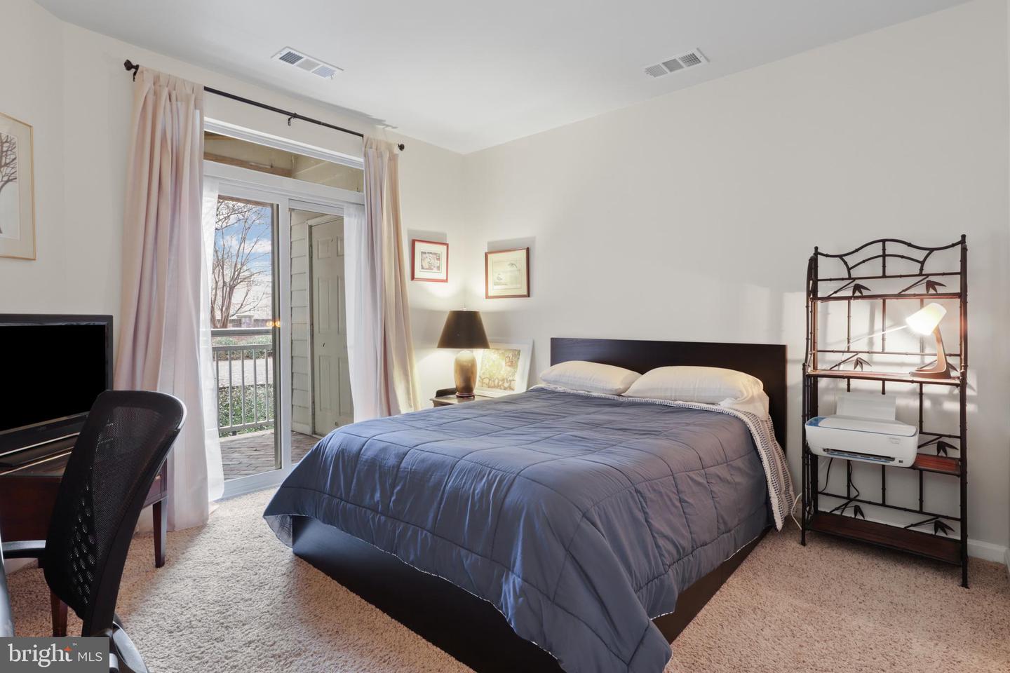 801 S Greenbrier St S #111