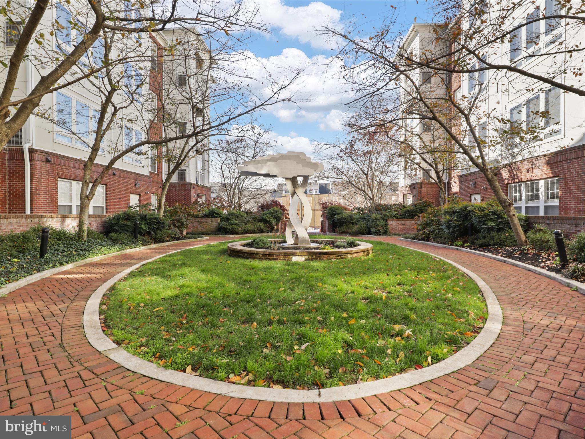 801 S Greenbrier St S #111