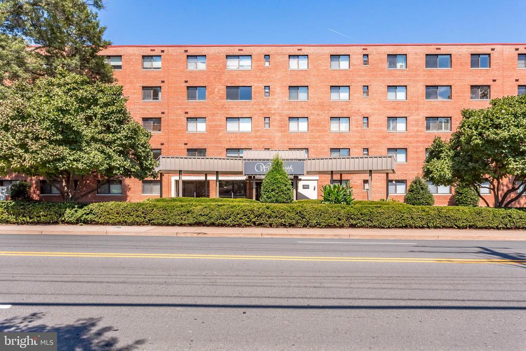 3515 Washington Blvd #403