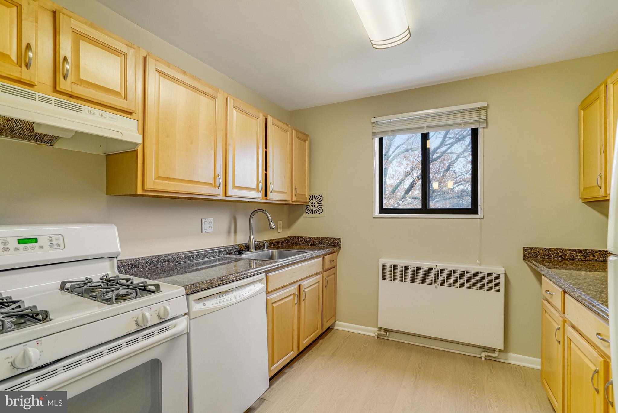3515 Washington Blvd #403