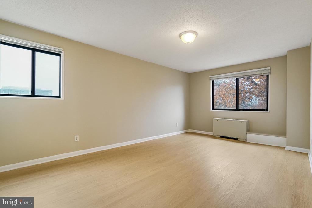 3515 Washington Blvd #403