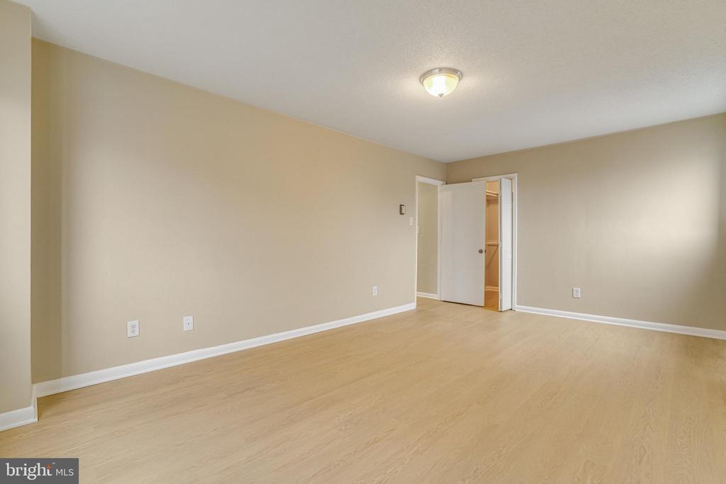 3515 Washington Blvd #403
