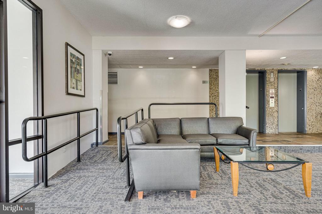 3515 Washington Blvd #403