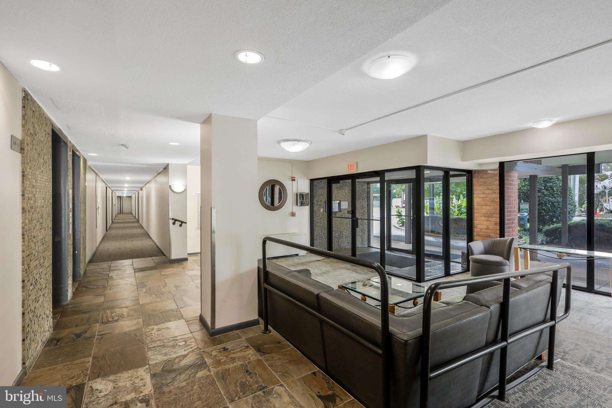 3515 Washington Blvd #403