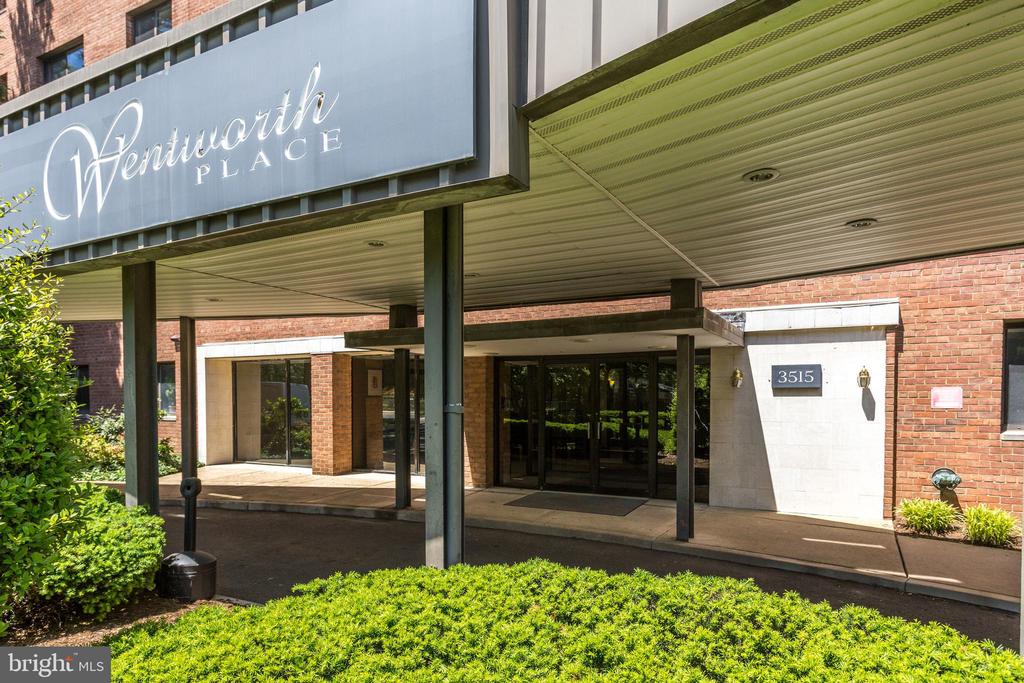 3515 Washington Blvd #403