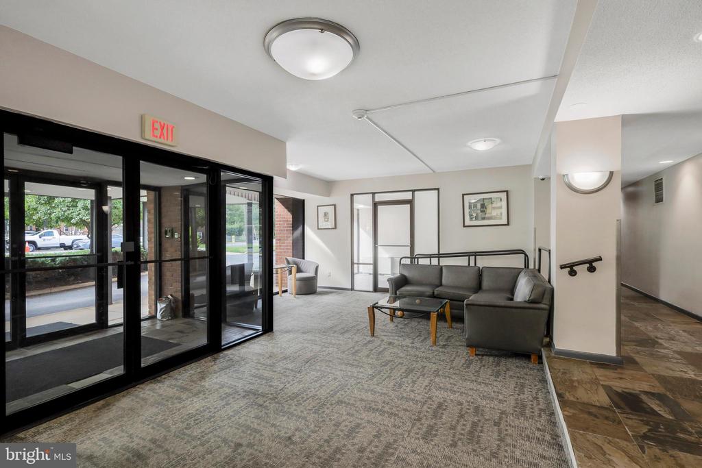 3515 Washington Blvd #403