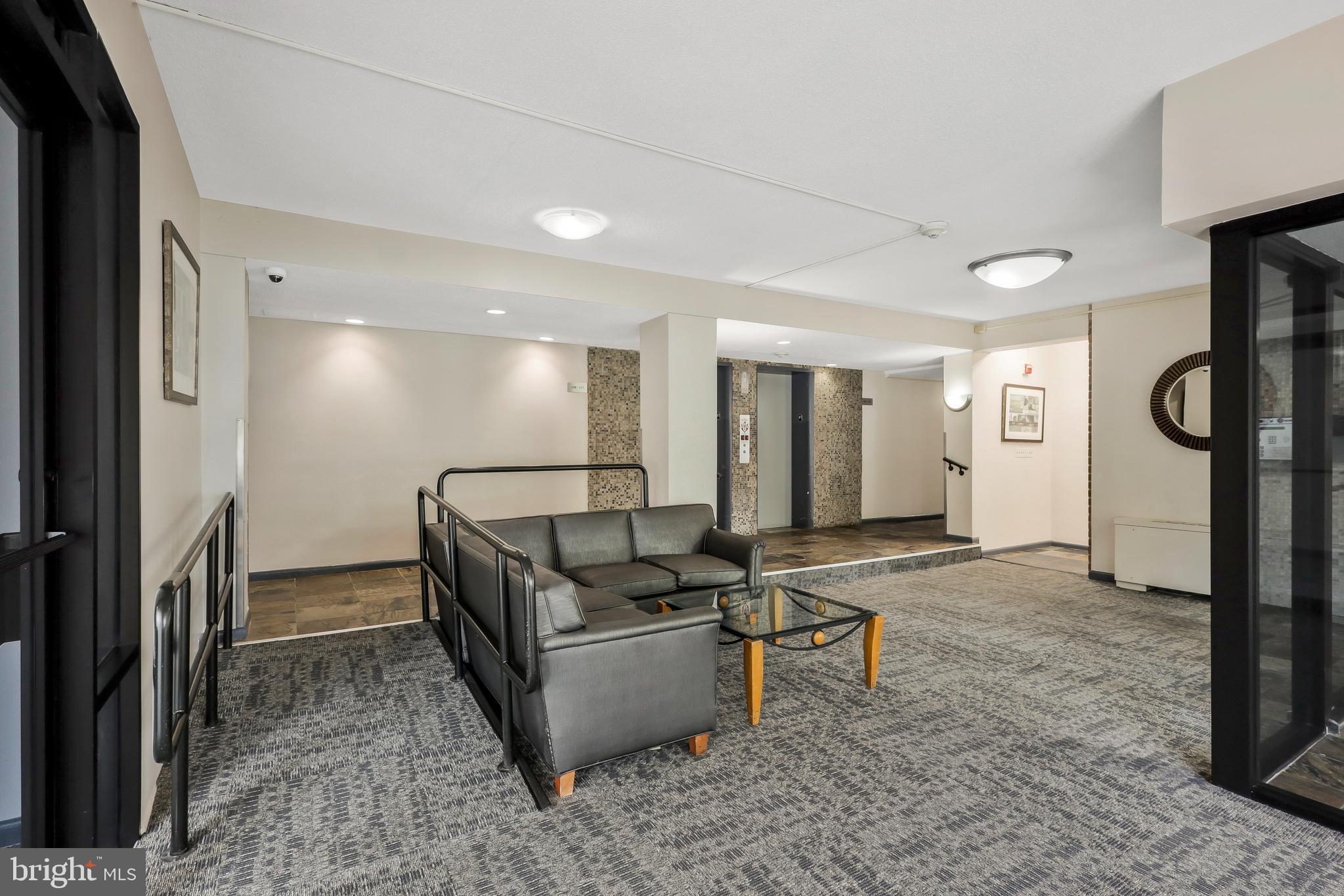 3515 Washington Blvd #403