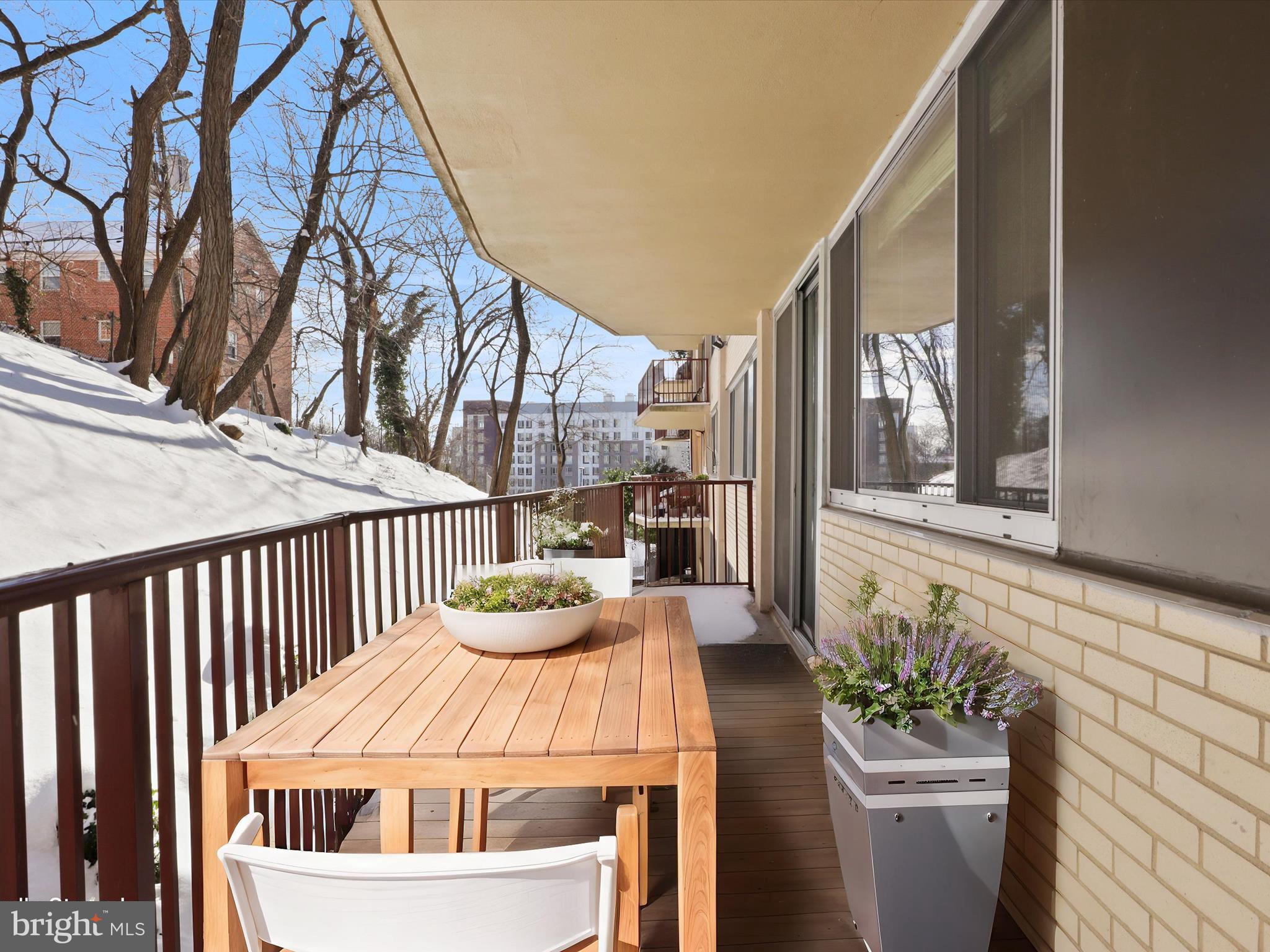 5353 Columbia Pike #208