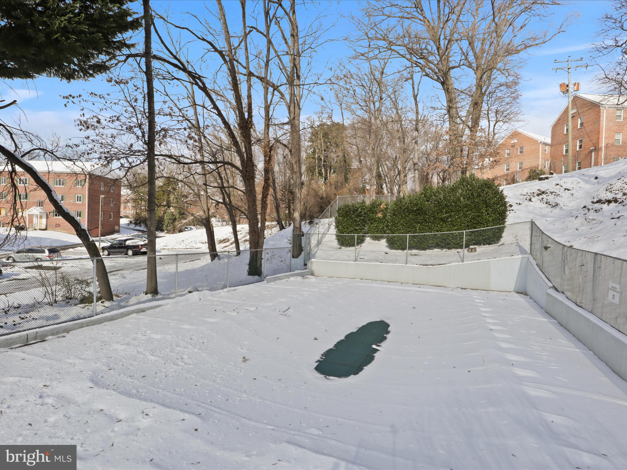 5353 Columbia Pike #208