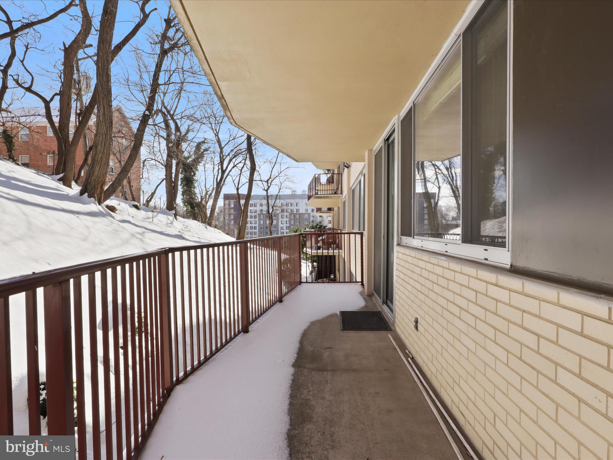 5353 Columbia Pike #208