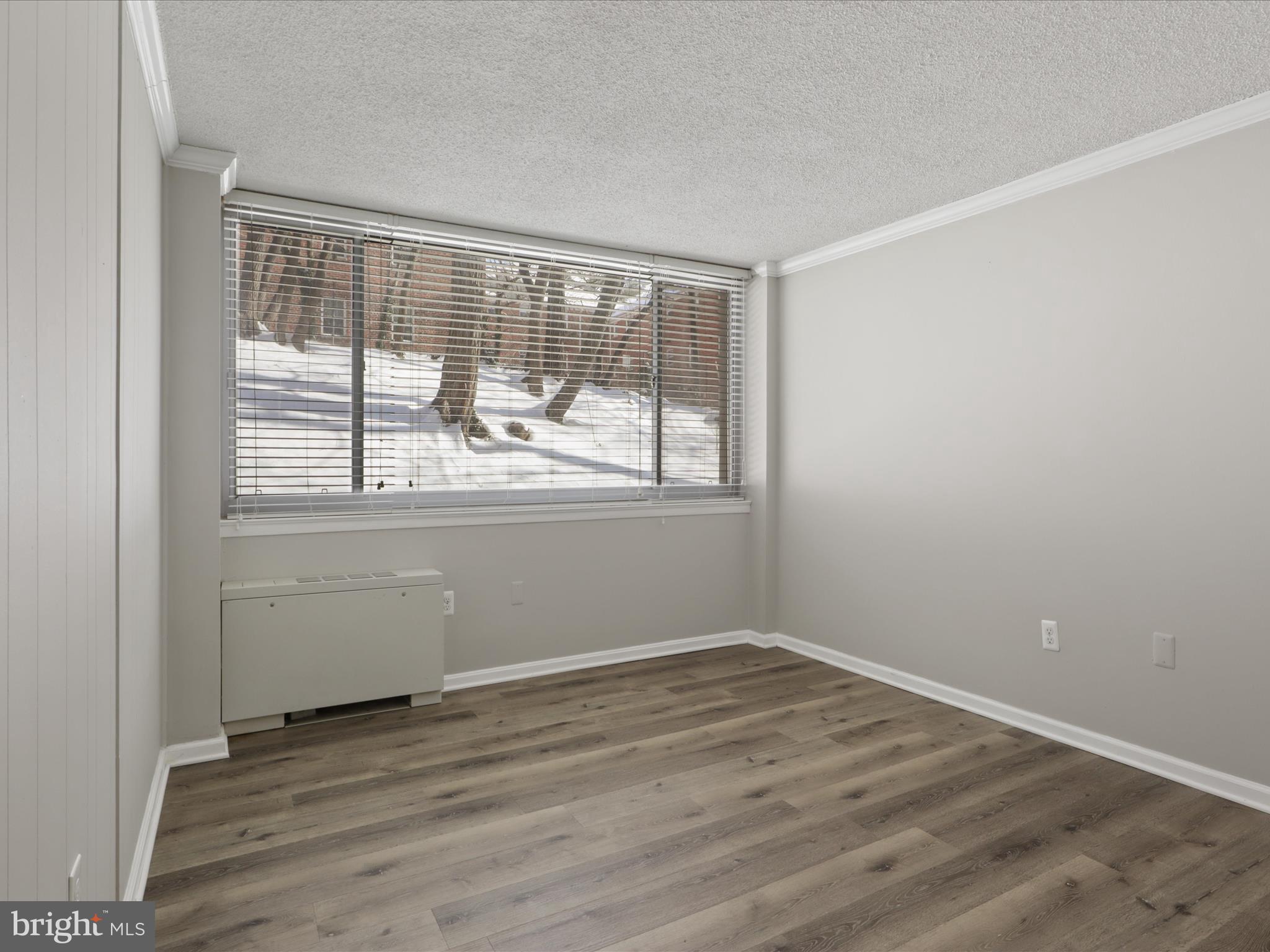 5353 Columbia Pike #208