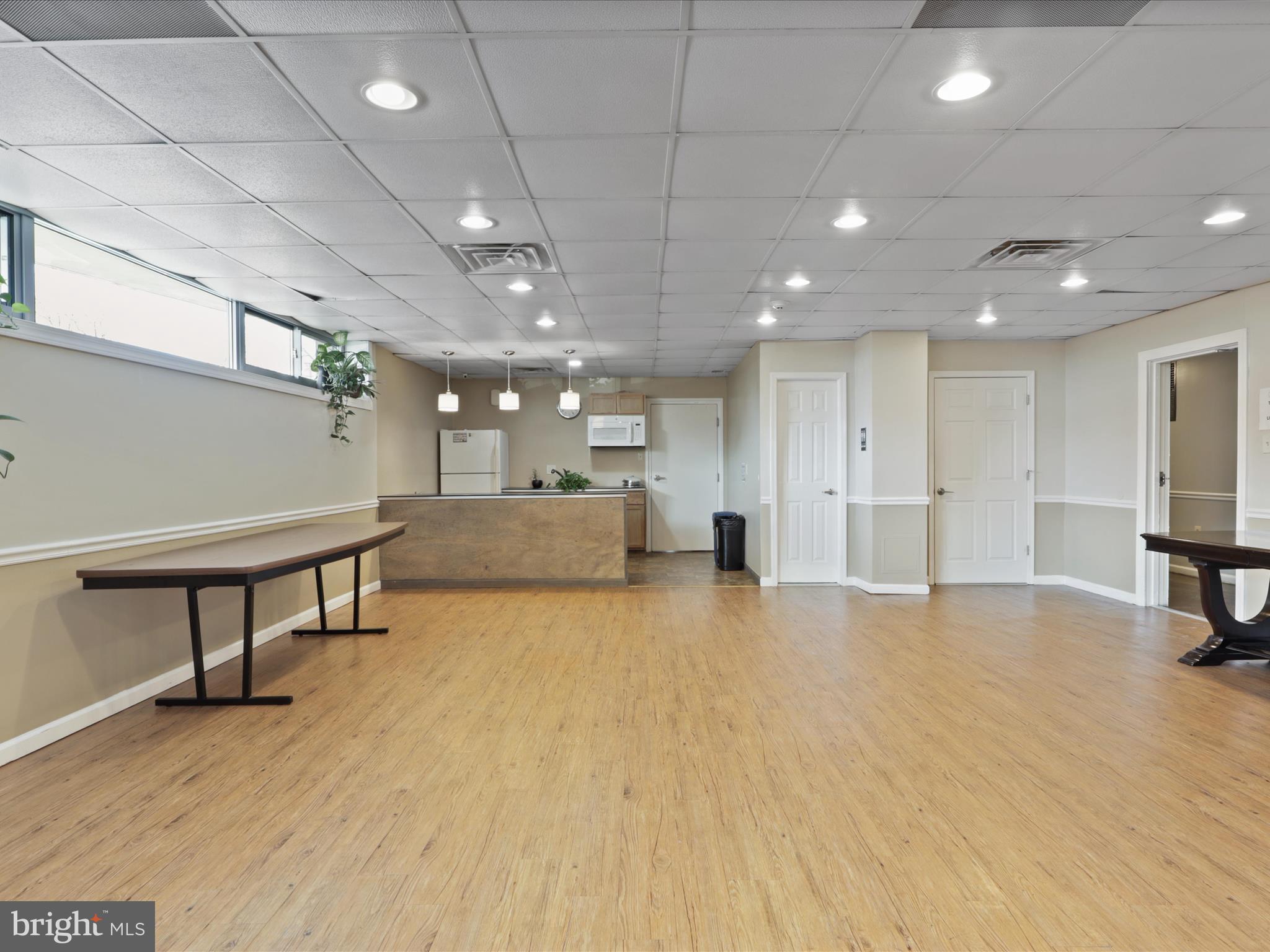 5353 Columbia Pike #208