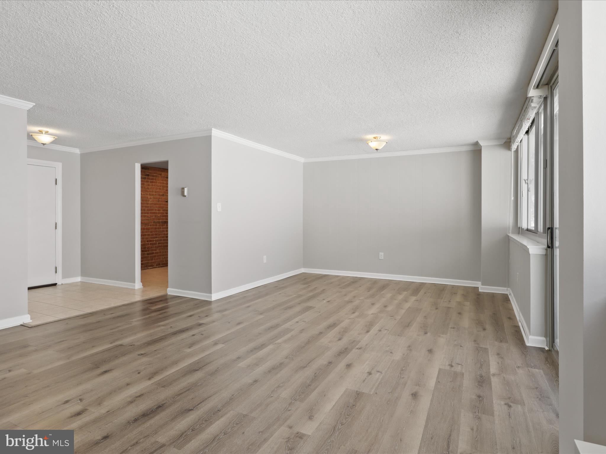 5353 Columbia Pike #208