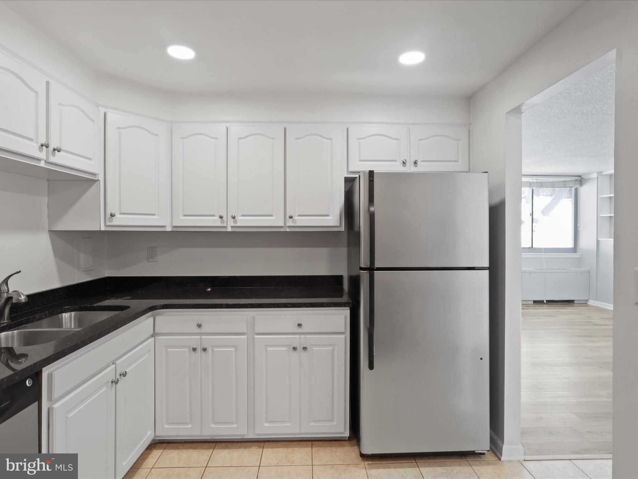 5353 Columbia Pike #208